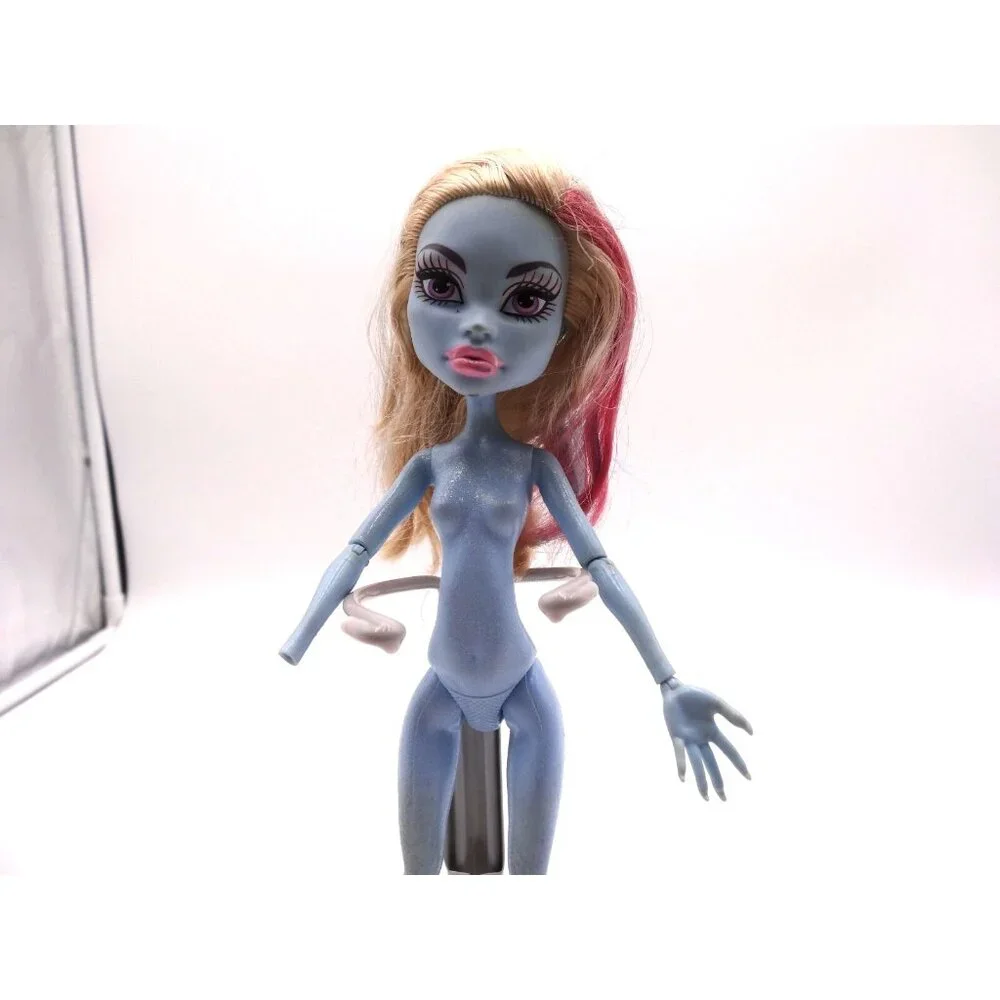 Monster High Skull Shores Abbey Bominable 10